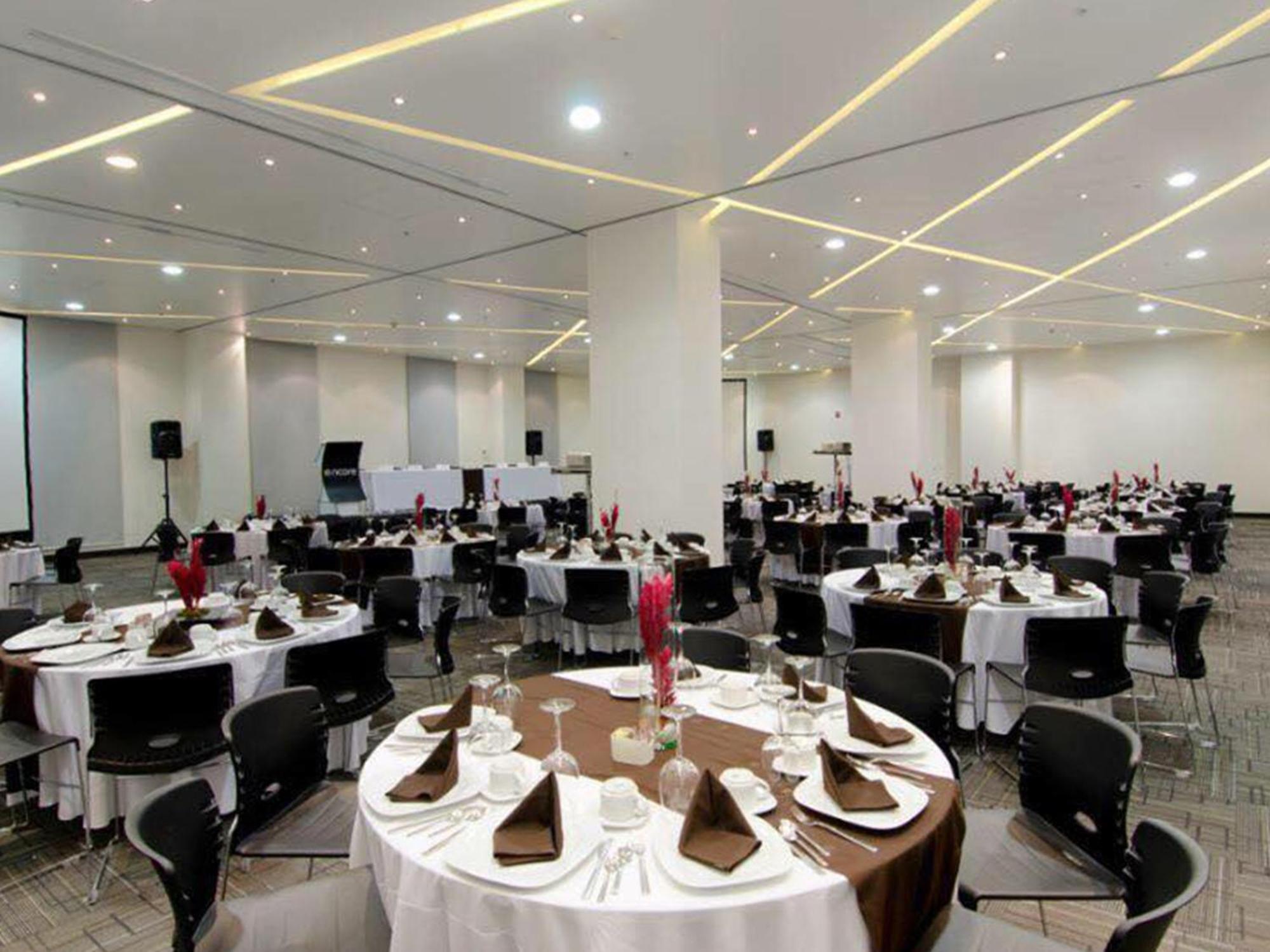 Ramada Encore By Wyndham Guadalajara Sur Palomar Zewnętrze zdjęcie